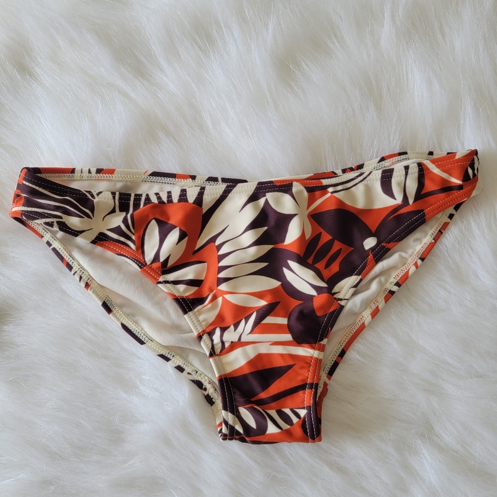 Ninety Nine Degrees Separates Tropical Floral Bikini Bottom M NWT Orange Brown